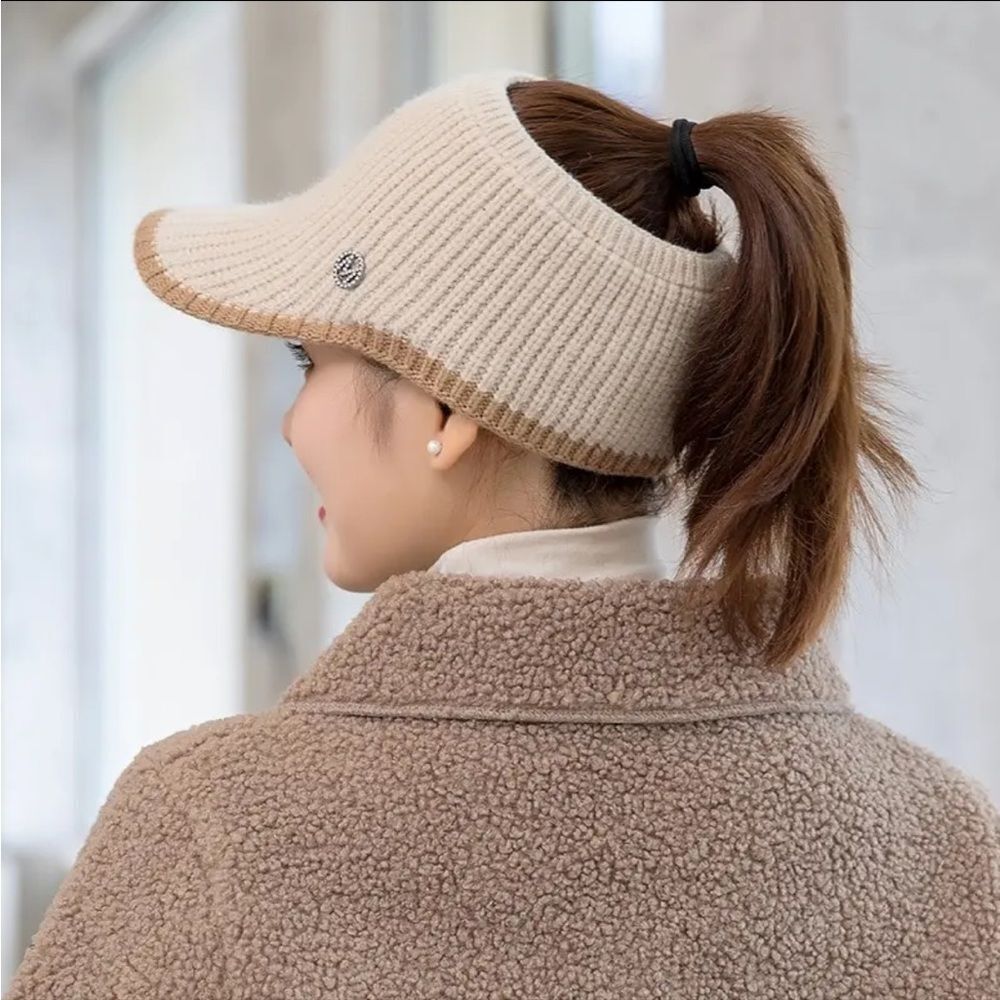 BASEBALL CAP FOR COOL WEATHER‎